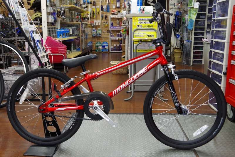 【山梨県引き渡し】マングース title junior 20インチ ブラック Amazon | Mongoose Title ジュニア BMX 20インチホイール 初心者から