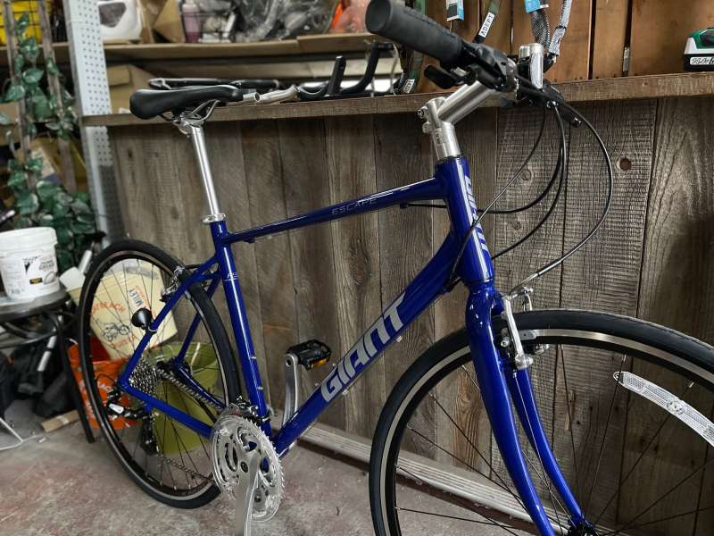GIANT ESCAPE R3 クロスバイク 自転車【武蔵小杉】 - クロスバイク
