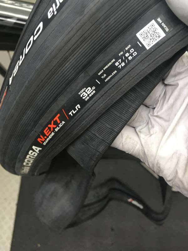 Giant tcr おまけ品多数 前輪タイヤ交換済 最終オファー！25％OFF！2022 GIANT TCR ADVANCED PRO 1 DISC